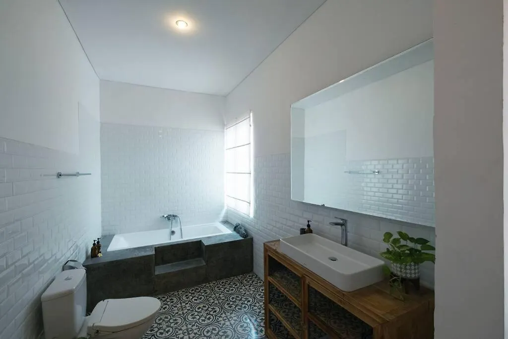 Villa Otilia: 3Bed With Pool Seminyak